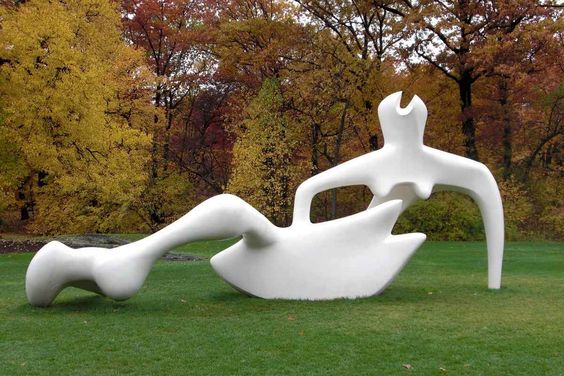 HENRY MOORE