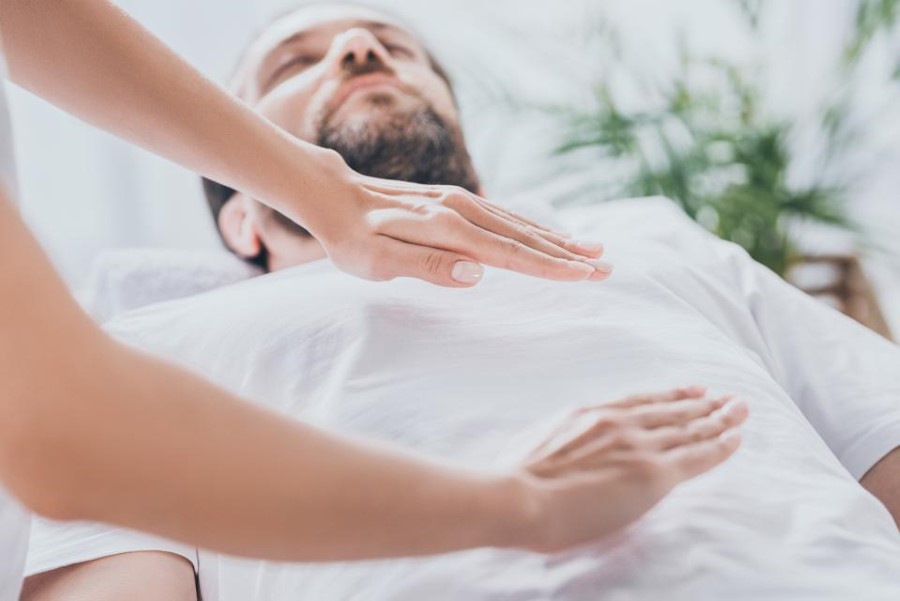 reiki therapia min