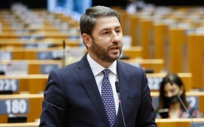 Στον Άρειο Πάγο ο Ανδρουλάκης: Κατέθεσε μήνυση για απόπειρα παγίδευσης του κινητού του!