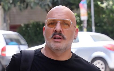 Νίκος Μουτσινάς για υιοθεσία παιδιών: Δύο θα ήθελα, στην Ελλάδα προτιμούν να τα έχουν στα ιδρύματα