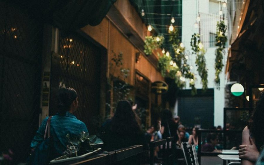 My street: Έρχεται η εφαρμογή για καταγγελίες παράνομων τραπεζοκαθισμάτων