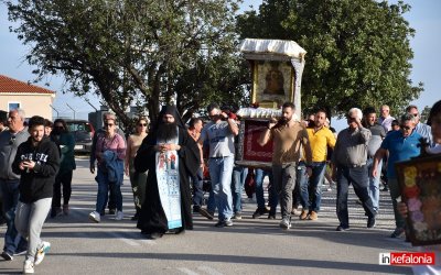 Πλήθος πιστών συνόδευσε και πάλι την εικόνα της Παναγίας από τα Σίσσια στα Βλαχάτα (εικόνες/video)