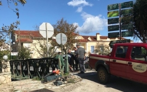 Eπισκευάστηκε προσωρινά η γέφυρα του Πόρου από συνεργείο του Δήμου Αργοστολίου (εικόνες)