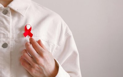 ΕΟΔΥ: Αυξήθηκαν τα περιστατικά HIV με ακαθόριστο τρόπο μετάδοσης