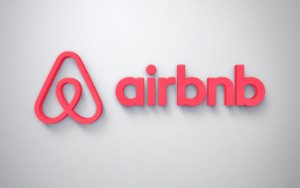 Μητσοτάκης: Εξετάζουμε πλαφόν ημερών στα Airbnb