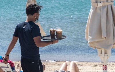 Παραβάσεις σε beach bar &amp; καφέ της Κεφαλονιάς εντόπισε η Οικονομική Αστυνομία