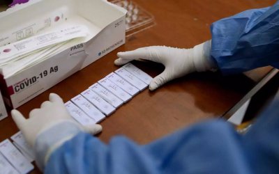 Κορονοϊός: Τι αλλάζει για τα υποχρεωτικά rapid tests για τους εργαζομένους στον ιδιωτικό τομέα