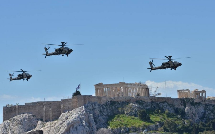 25η Μαρτίου: Μεγαλειώδης η στρατιωτική παρέλαση στην Αθήνα – Πέταξαν για πρώτη φορά τα Rafale