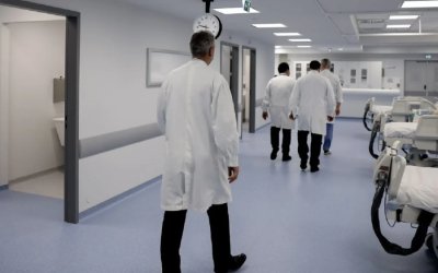 Μηνιγγίτιδα: Ανάστατοι οι γονείς μετά τον θάνατο φοιτητή - Κλιμάκιο του ΕΟΔΥ στην Πάτρα