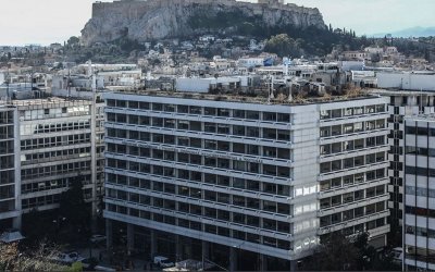 Νέα μέτρα φοροελαφρύνσεων για νοικοκυριά και επιχειρήσεις