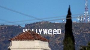 Φαρσέρ άλλαξε την εμβληματική επιγραφή Hollywood [ΕΙΚΟΝΕΣ]