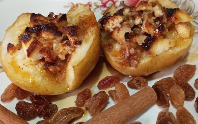 Ψητά μήλα στο φούρνο από την Σία Λαδά