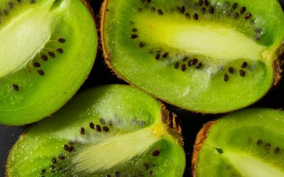 Ακτινίδιο: Το φρούτο που χαρίζει καλύτερο ύπνο και νεανικό δέρμα