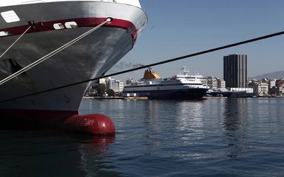 Δεμένα τα πλοία την Πέμπτη λόγω πανελλαδικής απεργίας της ΠΝΟ