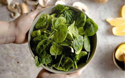 5 τροφές με βιταμίνη K που υποστηρίζουν την υγεία των οστών