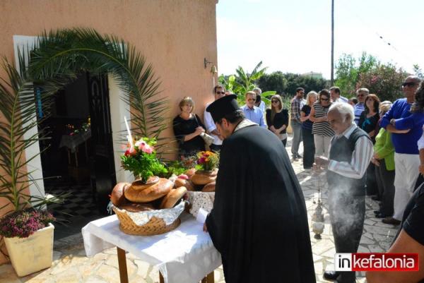 Η παράκληση στον Άγιο Δημήτριο στο Αφράτο (εικόνες)