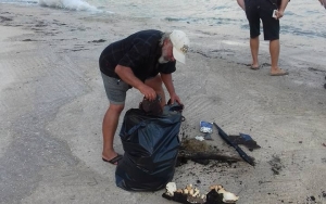 Τα αποκαΐδια της θαλαμηγού “KOI” έφτασαν στην Κεφαλονιά! (εικόνες)