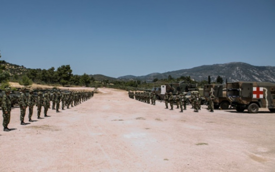 Στρατός: Επανέρχεται η 12μηνη θητεία, αναμονή για την υποχρεωτική στράτευση στα 18