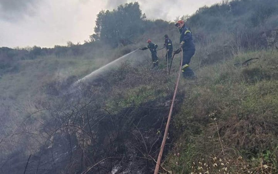 Άμεση επέμβαση για την κατάσβεση δυο πυρκαγιών σε Ασπρογέρακα και Αγ. Ειρήνη