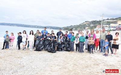 Πολλά μπράβο! Μικροί και μεγάλοι συμμετείχαν στον εθελοντικό καθαρισμό της παραλίας του Λουρδά! (εικόνες)