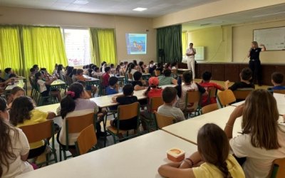 ''Προσέχω - Μαθαίνω- Νοιάζομαι'': Εκπρόσωποι του Λιμενικού Σώματος επισκέφτηκαν το 4ο Δημοτικό Σχολείο Αργοστολίου