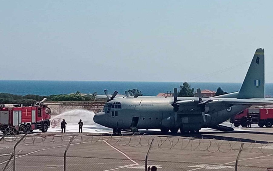 Συναγερμός στο αεροδρόμιο της Κεφαλονιάς! C-130 που θα εκτελούσε αεροδιακομιδή, προσέκρουσε σε πυλώνα και διέρρευσαν τα καύσιμα