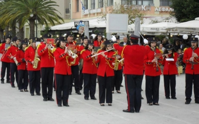 Σύσσωμο το Δ.Σ. και η Φιλαρμονική στην εκφορά της σορού του Πέτρου Αλιβιζάτου