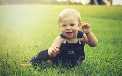 ΟΠΕΚΑ - Επίδομα παιδιού Α21: Ξεκινούν οι αιτήσεις - Οι κλίμακες και τα ποσά