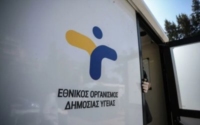 Κορονοϊός: 47 νεκροί και 65 διασωληνωμένοι την τελευταία εβδομάδα – Αυξήθηκαν τα κρούσματα της γρίπης