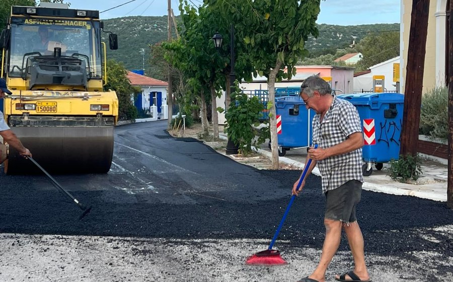 Ιθάκη: Ολοκληρώθηκε η ασφαλτόστρωση των δρόμων στην Κοινότητα Σταυρού (εικόνες)