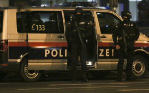 Βιέννη: Τρόμος και οργή! Πέντε νεκροί, ανάμεσά τους ο δράστης, δεκάδες τραυματίες από την τρομοκρατική επίθεση