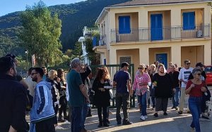 &quot;Έπειτα από ένα χρόνο ξανά στο λιμάνι της Σάμης!&quot; - Μια εβδομάδα προθεσμία πήραν οι διωκόμενοι για τις ανεμογεννήτριες