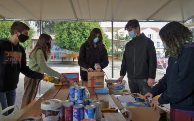 Οι μαθητές του 2ου Γυμνασίου Αργοστολίου συγκέντρωσαν είδη πρώτης ανάγκης για το Χαμόγελο του Παιδιού