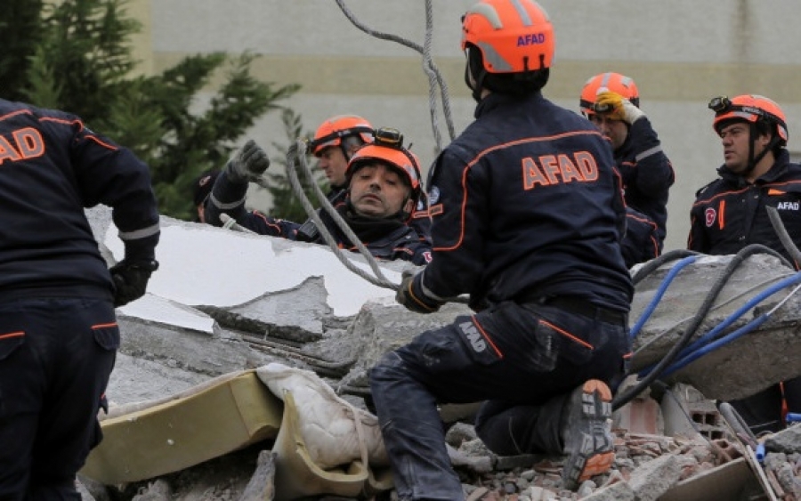 Σεισμός στην Αλβανία: 47 νεκροί, με το χρόνο να πιέζει για τους αγνοούμενους -500 μετασεισμοί