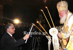 Χριστός Ανέστη στον Άγιο Διονύσιο παρουσία του Πρωθυπουργού