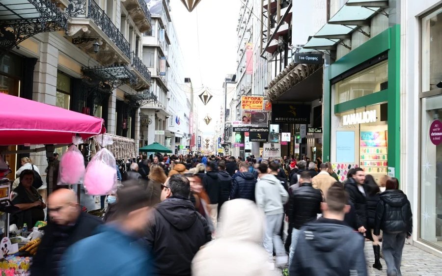 Πότε πληρώνονται τα επιδόματα του ΟΠΕΚΑ