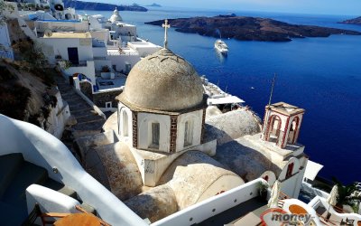 Ταξιδιωτικός “συναγερμός” για τη Σαντορίνη