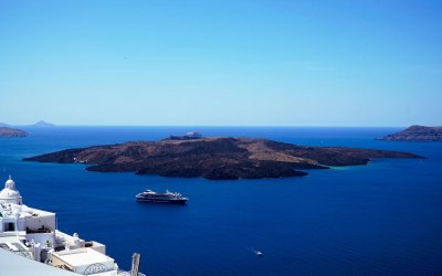 Ανοίγουν μετά από ένα μήνα τα σχολεία σε Σαντορίνη, Ίο, Ανάφη και Αμοργό