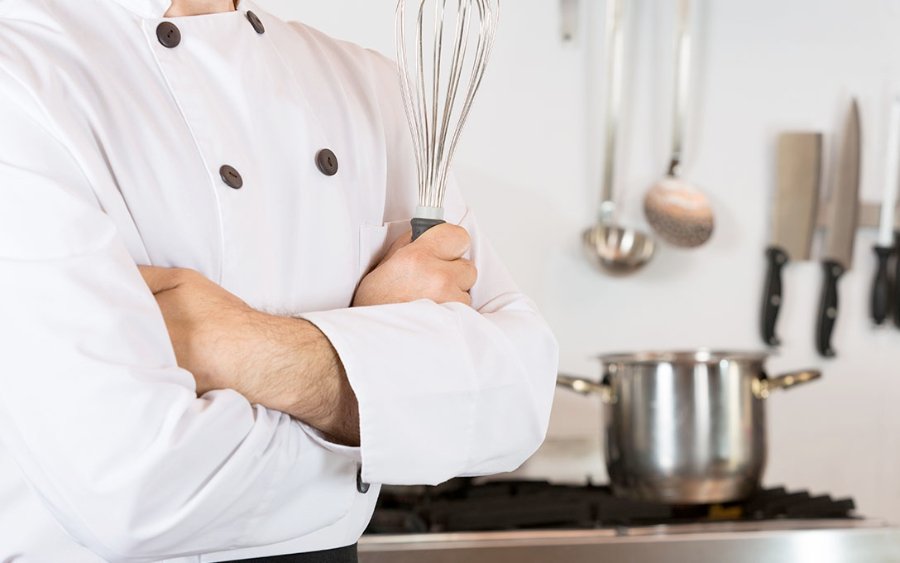 Εστιατόριο στο Αργοστόλι αναζητά Β μάγειρα &amp; Βοηθό σερβιτόρου για 6ημερη εργασία