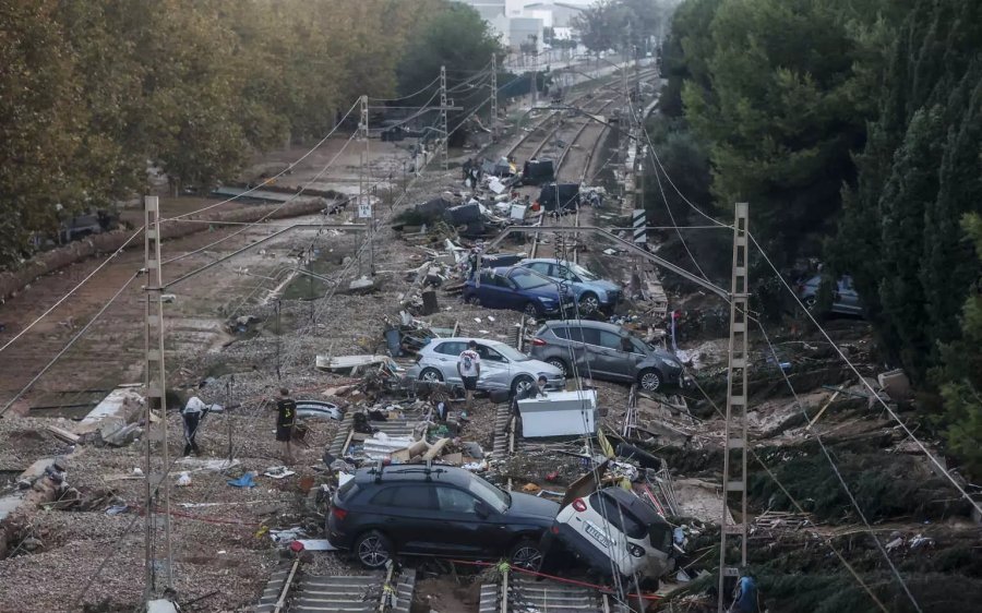 Πλημμύρες στην Ισπανία: 95 οι νεκροί από τη θεομηνία – Ανυπολόγιστες καταστροφές στη Βαλένθια, οργή για το 112 που άργησε να ηχήσει