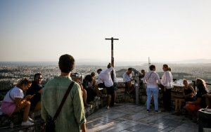 Με πιστοποιητικό εμβολιασμού στην Ελλάδα οι Σέρβοι τουρίστες το καλοκαίρι