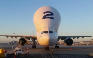 Στo Ελευθέριος Βενιζέλος το γιγαντιαίο Beluga Airbus