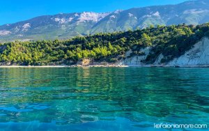 Οι πανέμορφες &quot;κρυμμένες&quot; παραλίες δίπλα από τον Λουρδά (εικόνες)