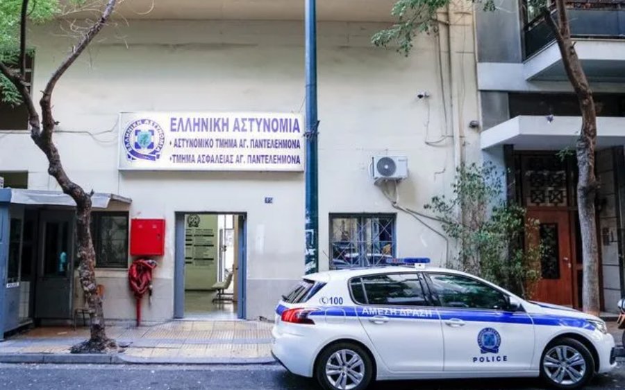 Νεκρός μετανάστης στο ΑΤ Αγίου Παντελεήμονα – Οι “εξηγήσεις” που πρέπει να δώσει η ΕΛΑΣ