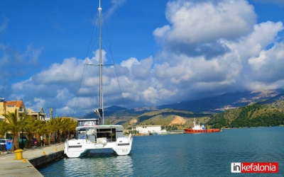 Ηλιόλουστο πρωινό στην παραλία Αργοστολίου...