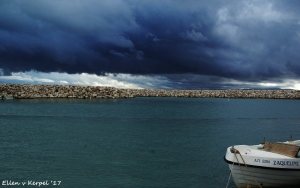 Σκοτείνιασε ο ουρανός στον Κατελειό (εικόνες)