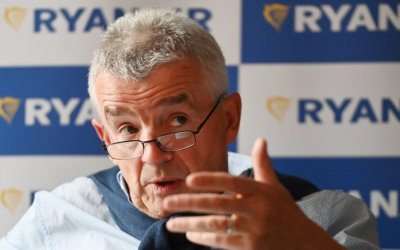 Πρόταση σοκ από τη Ryanair: Να ταξιδεύουν μόνο εμβολιασμένοι με αεροπλάνα