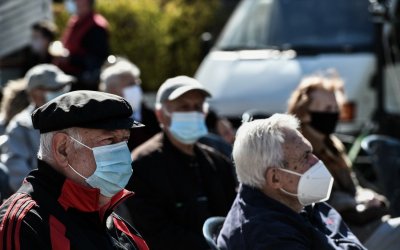 Από σήμερα οι πληρωμές για συντάξεις - Ακολουθούν επιδόματα ΟΑΕΔ, ΟΠΕΚΑ, Δώρο Πάσχα