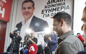 Πολιτική Γραμματεία ΣΥΡΙΖΑ: Αντιδημοκρατική η στάση όσων αποχώρησαν - Δεν θα τους κάνουμε τη χάρη