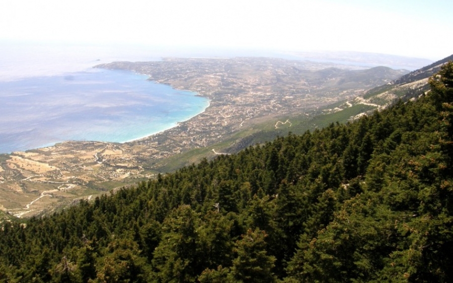 Απαγόρευση κυκλοφορίας οχημάτων και εκδρομέων στον Εθνικό Δρυμό Αίνου